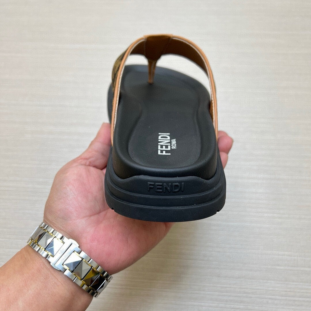 5LF222ZDE Stylish Slippers