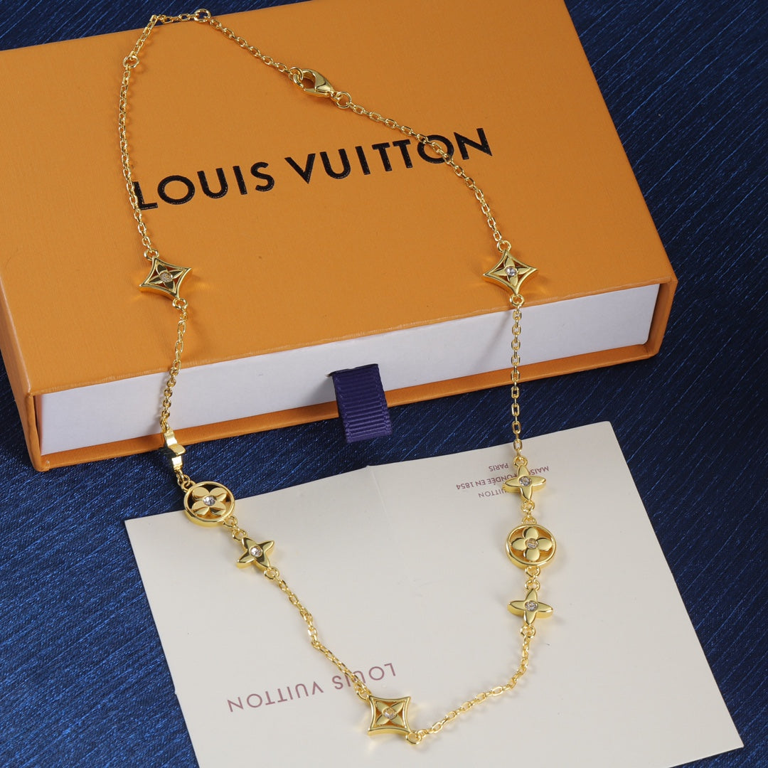175RE31XDE Stylish Necklaces .