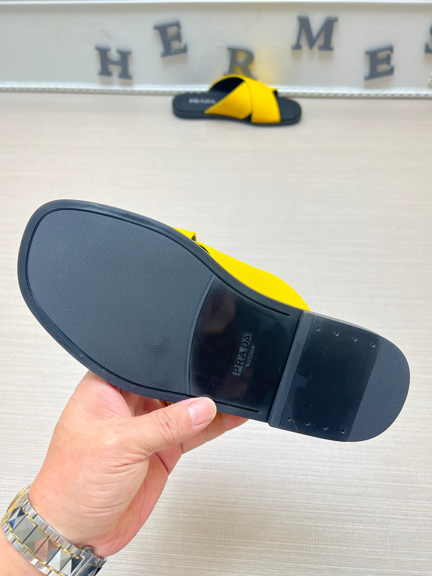 54PD75ZDE Stylish slippers
