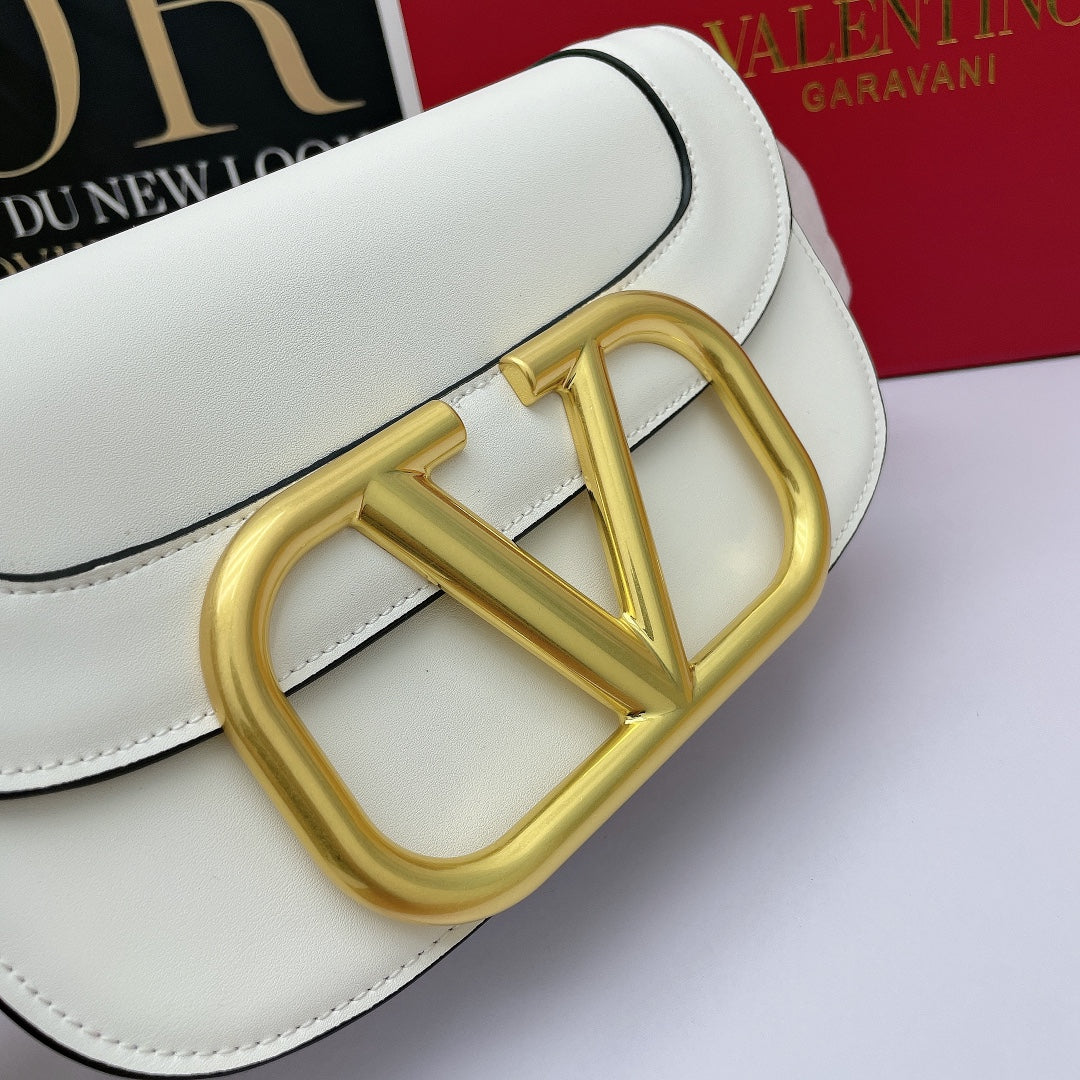 5A45BDE Stylish leather bag