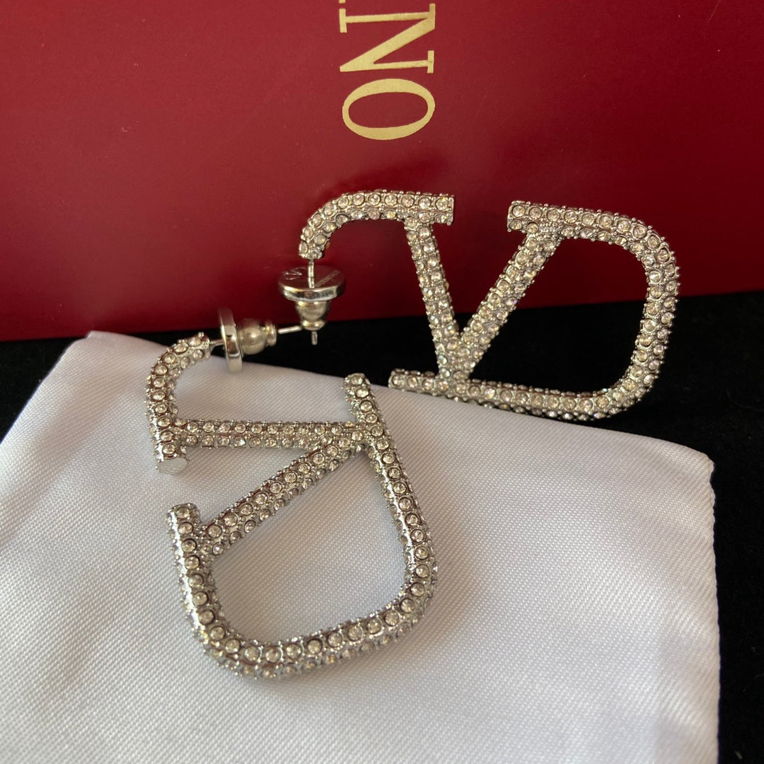1XVA336EDE Stylish Earrings