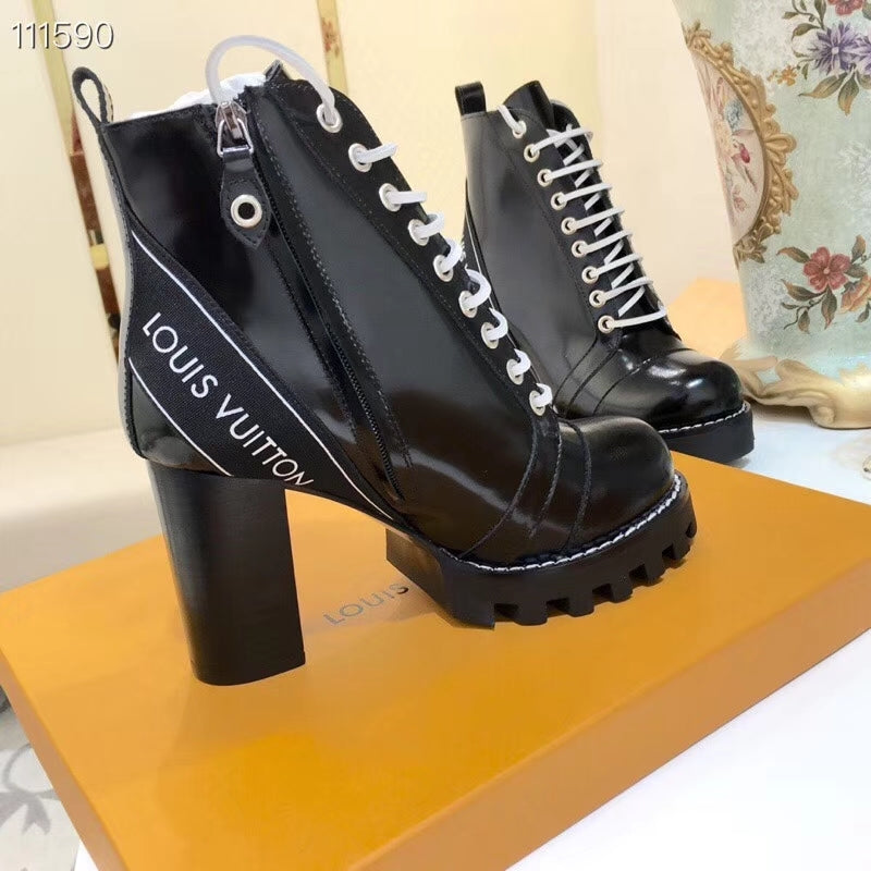 2E02ZDE Stylish Boots