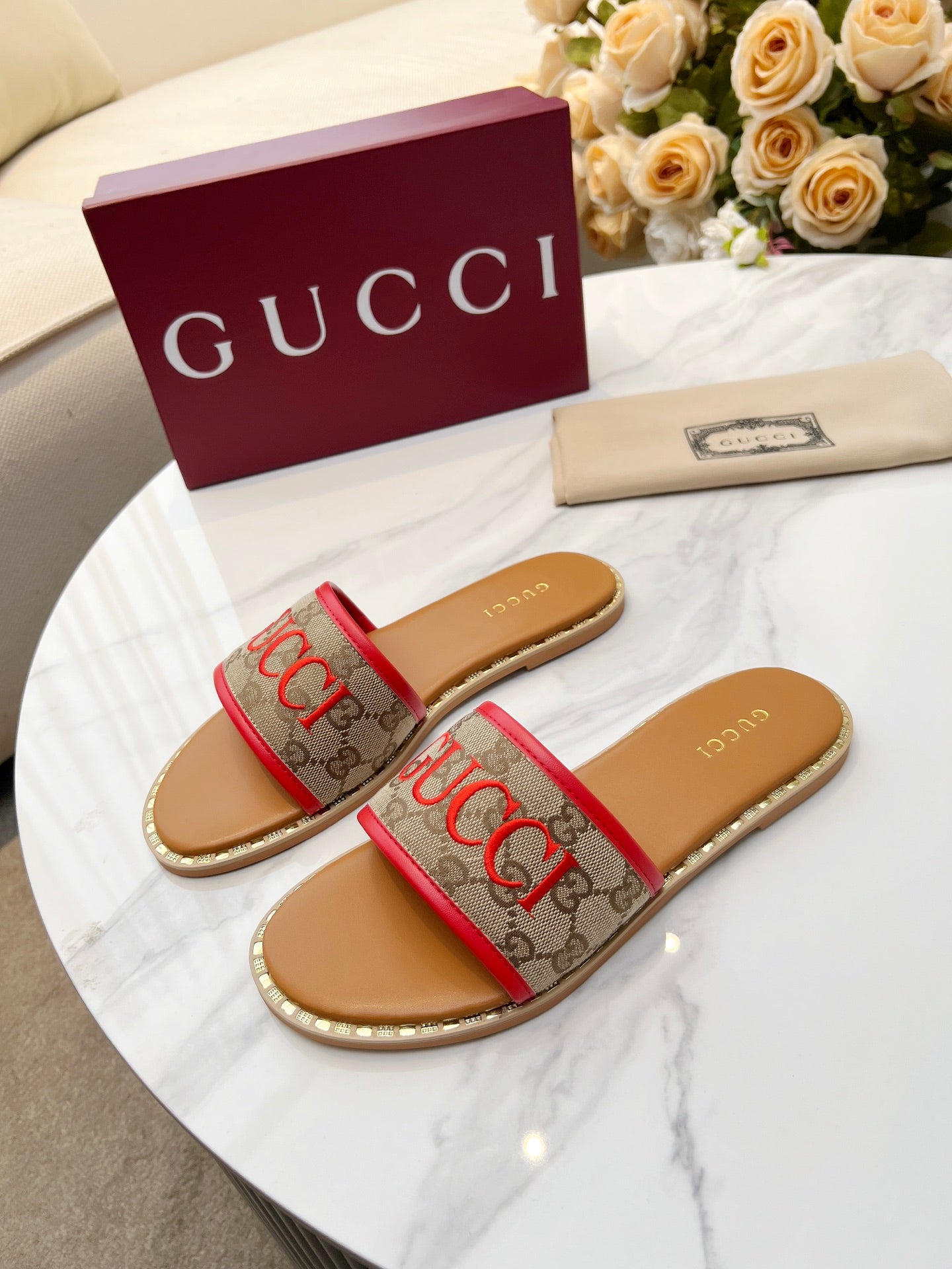 255QB29ZDE Stylish leather Slippers