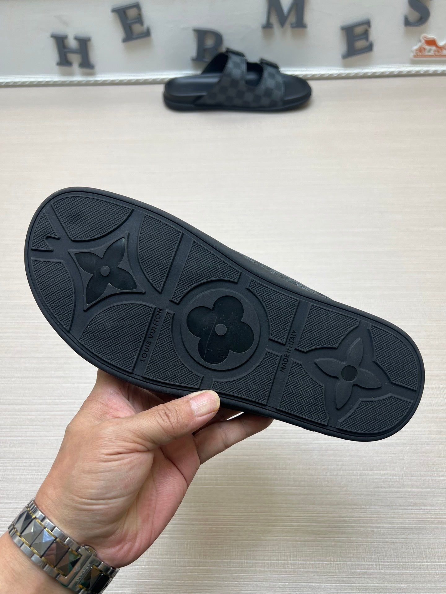 54E59ZDE Stylish slippers