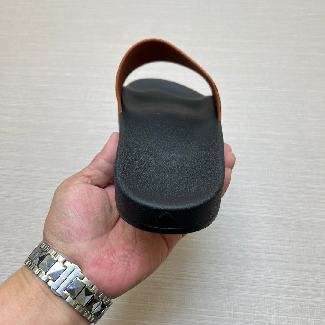 54M43ZDE Stylish slippers
