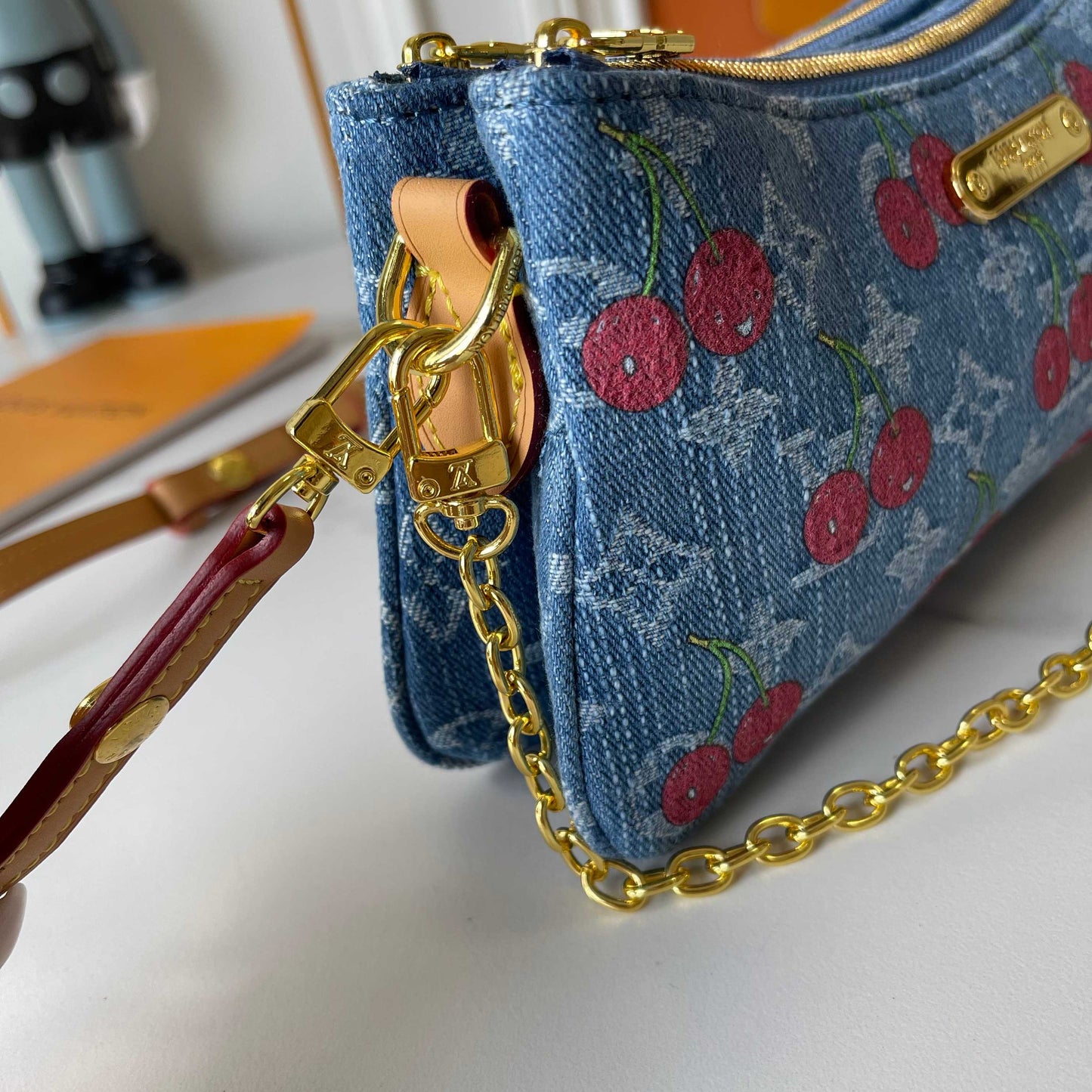 15RE31BDE Stylish bag