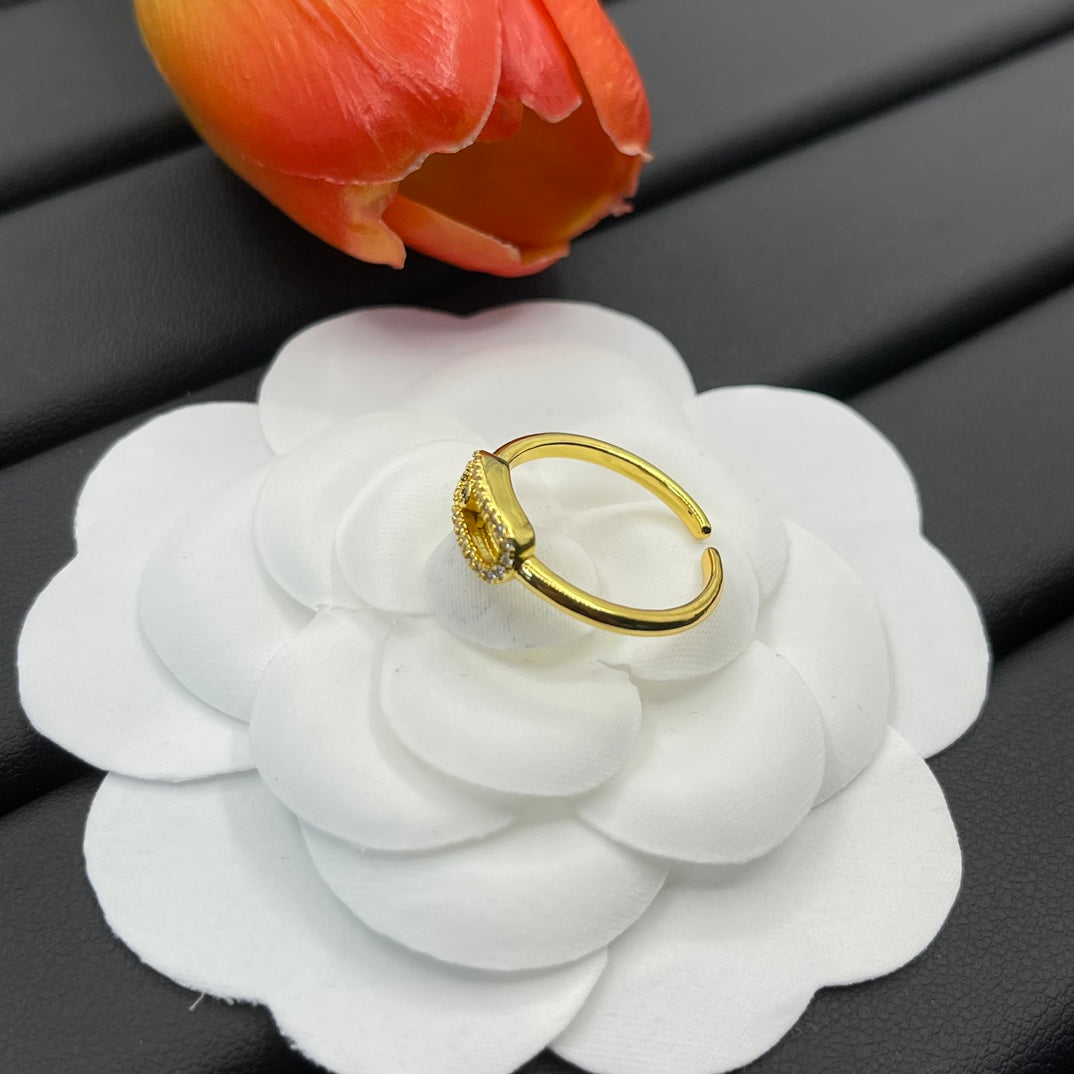 14A760JDE Stylish rings
