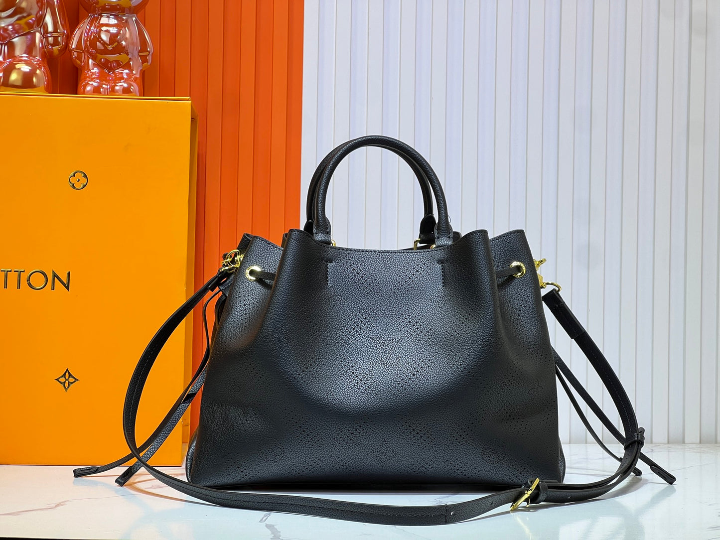 15XE13BDE Stylish leather bag)