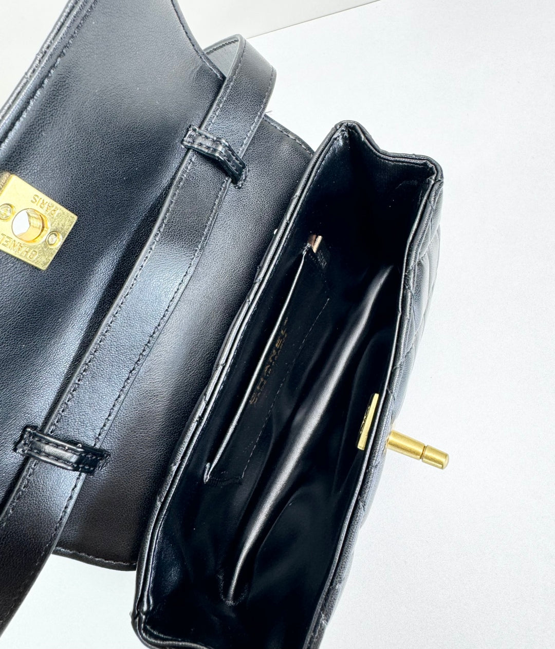 15RC61BDE Stylish leather bag