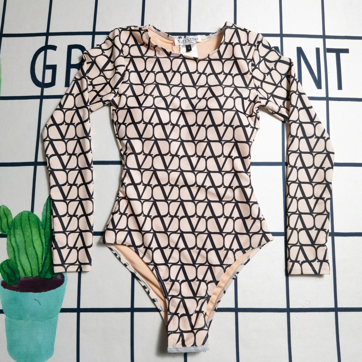 14VL2YDE Stylish Long sleeve swimsuit