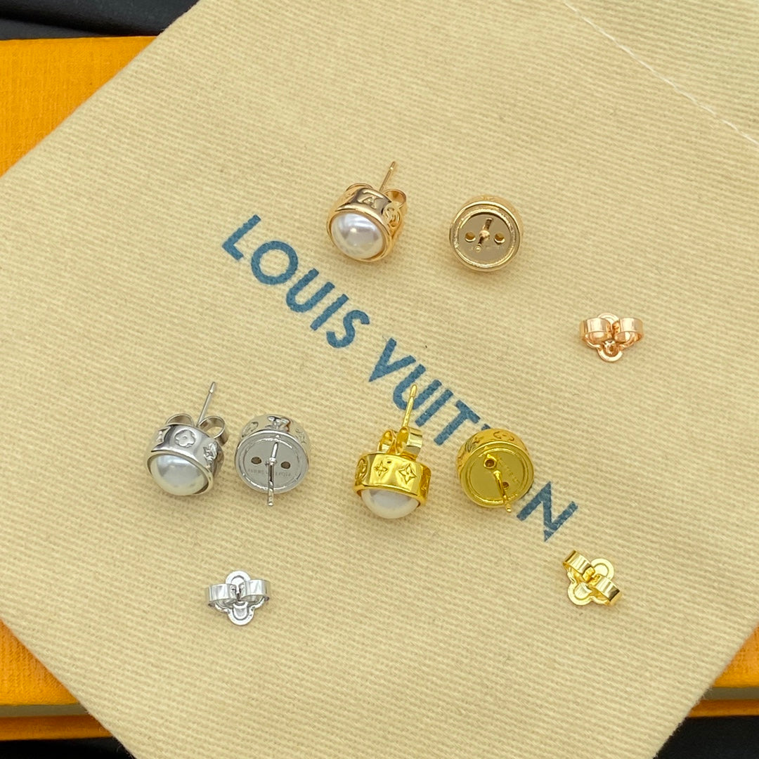 14E1022EDE Stylish Earrings