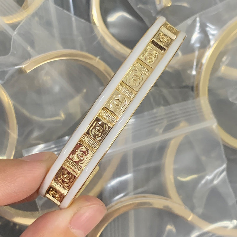 14C662KDE Stylish Bracelets