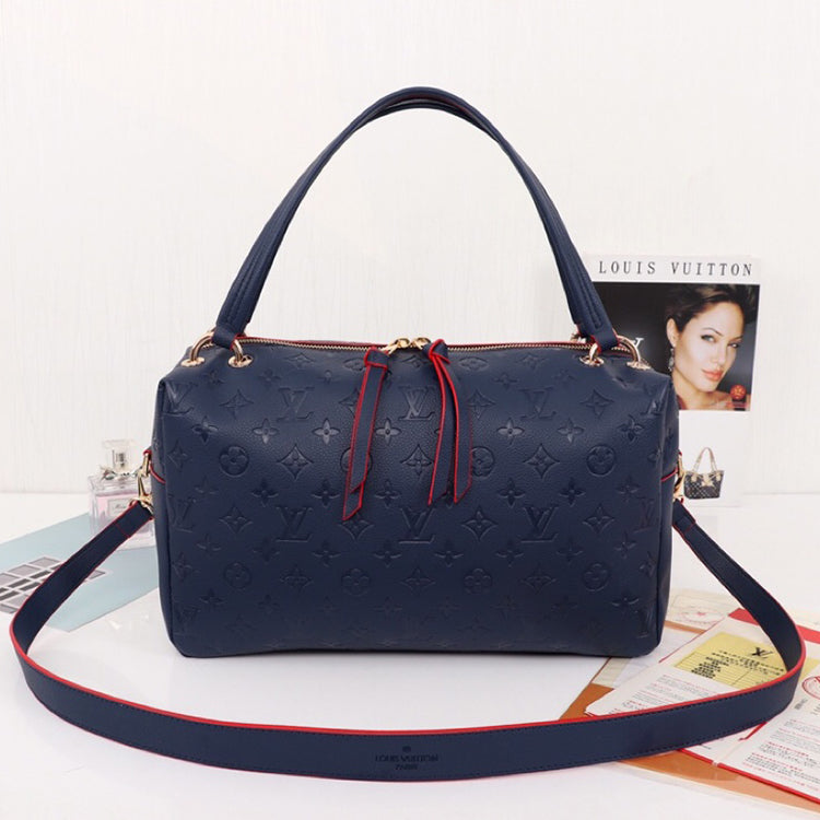 AE14BDE Stylish leather bag