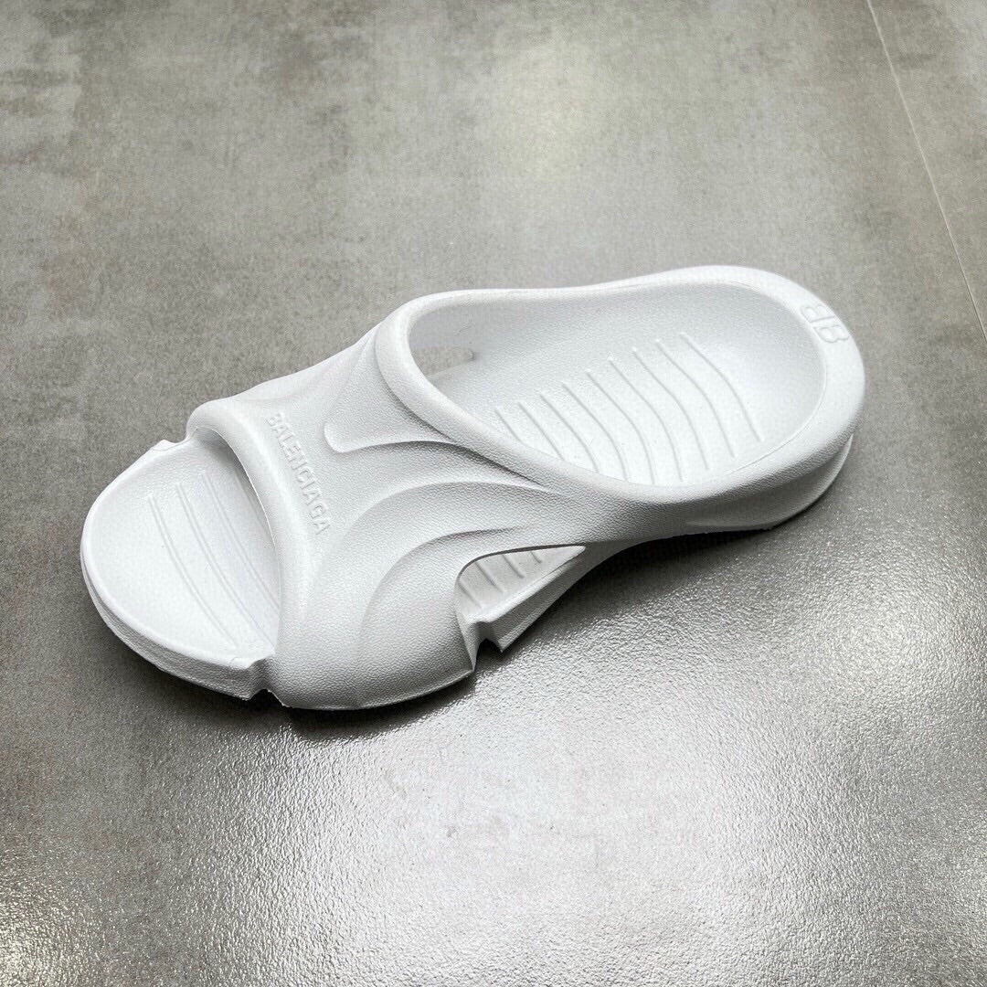 54J40ZDE Stylish slippers