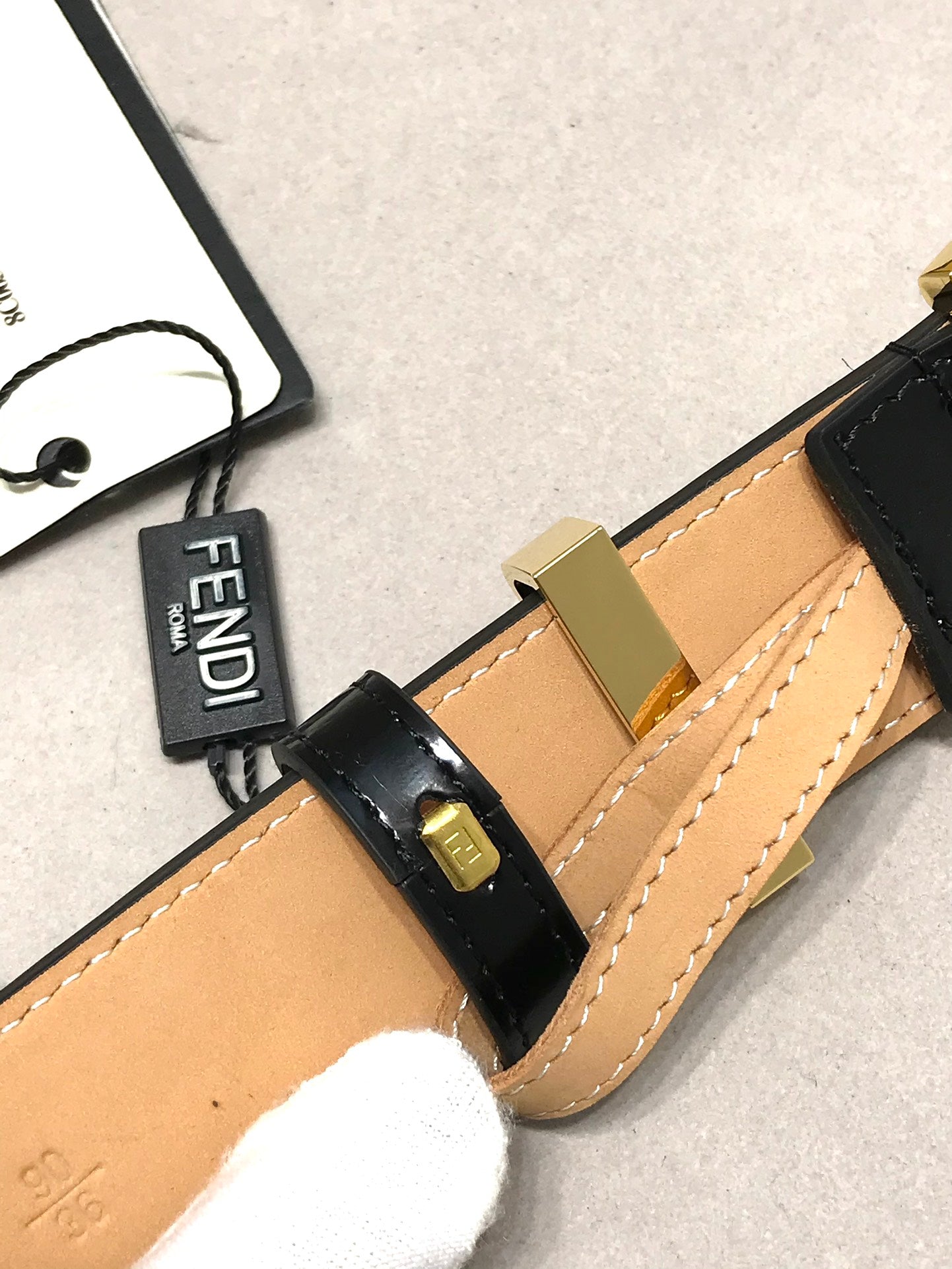 14F93PDE Stylish High quality belt With full package