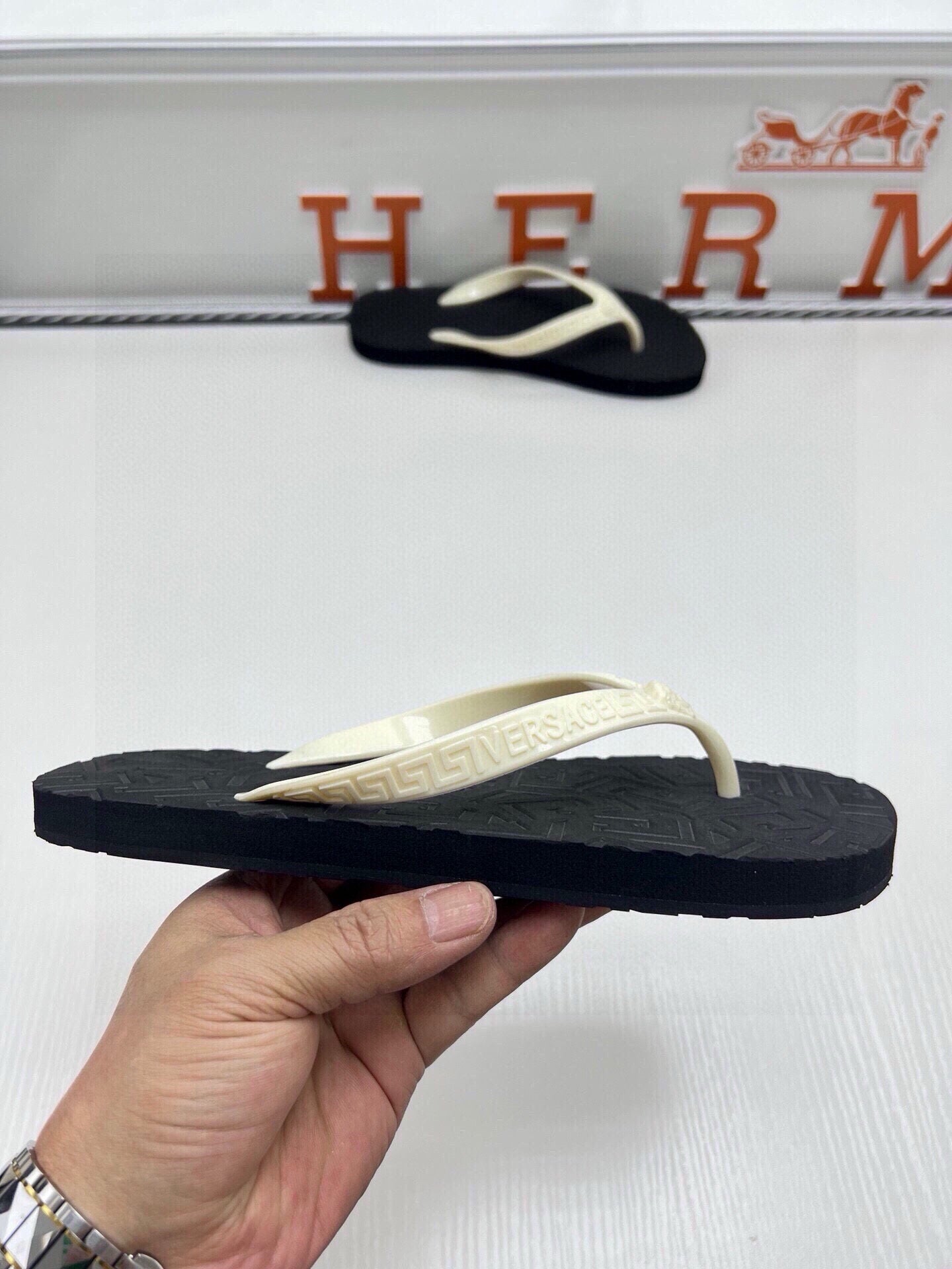 535ZV295ZDE Stylish Slippers