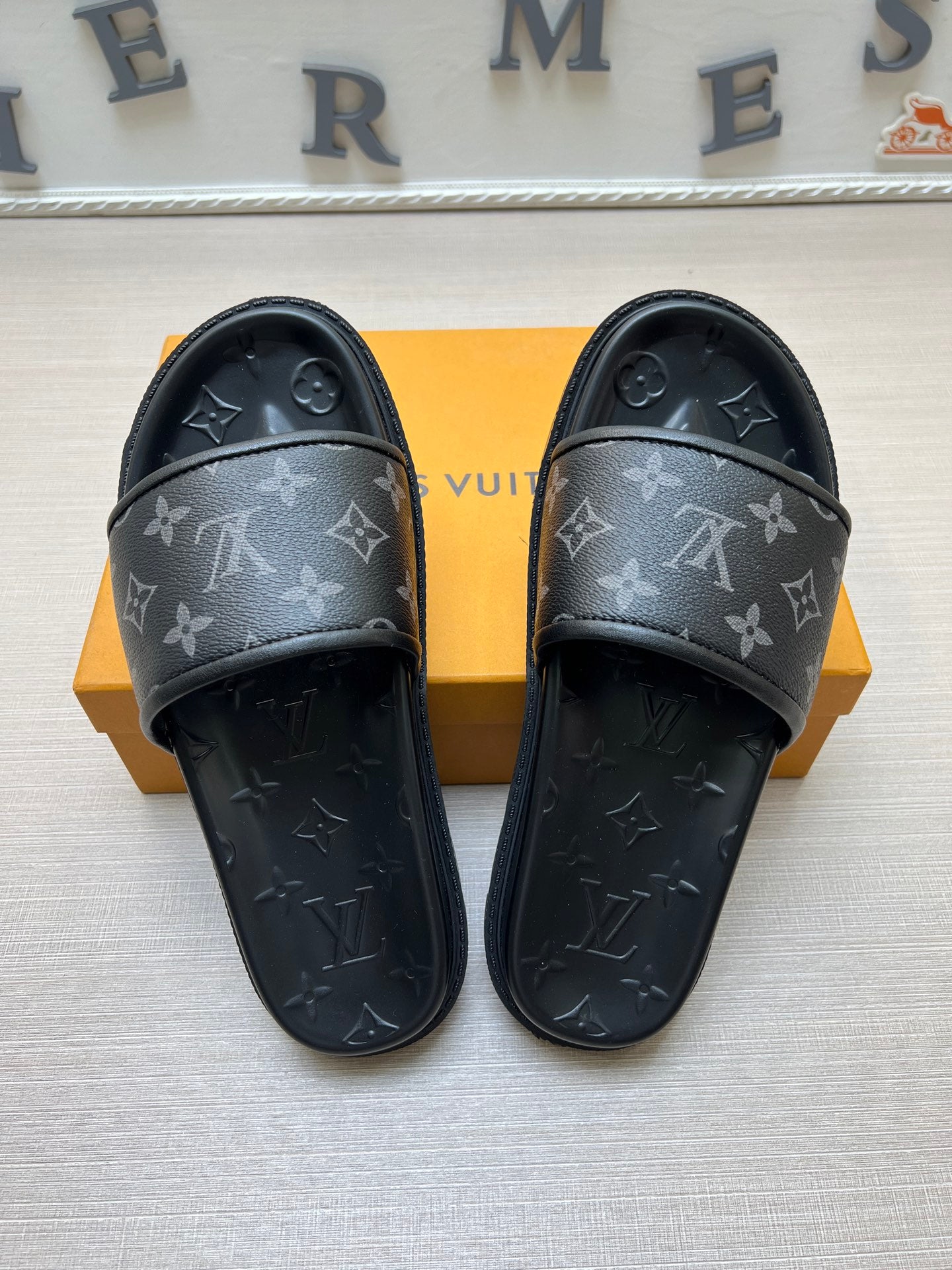 535ZE304ZDE Stylish Slippers