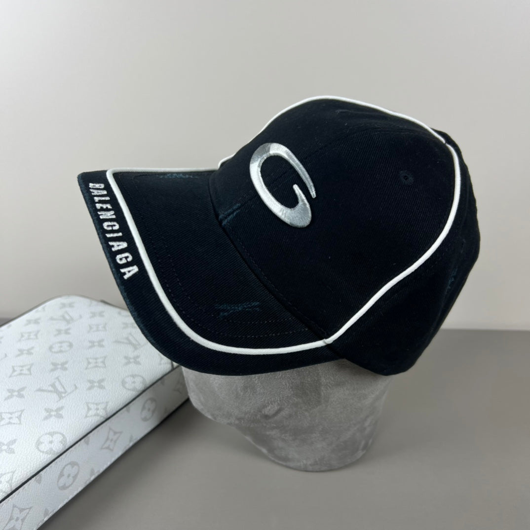 125ZJ527MDE Stylish hats