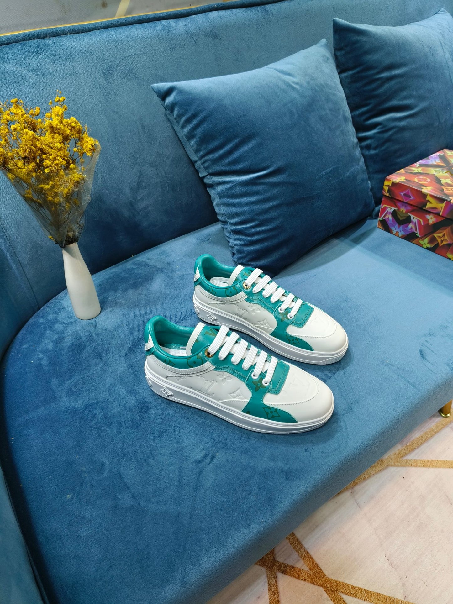 2YE45ZDE Stylish Sneakers