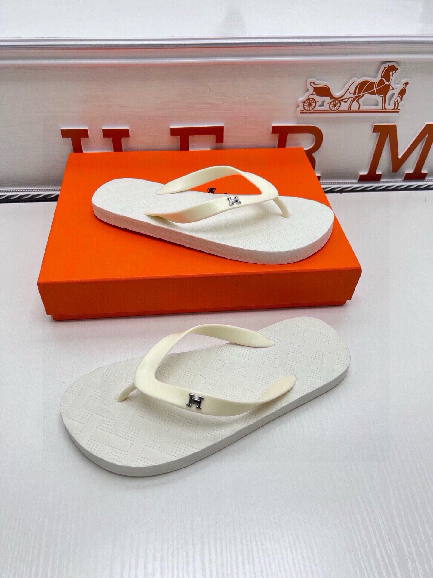 535ZH296ZDE Stylish Slippers
