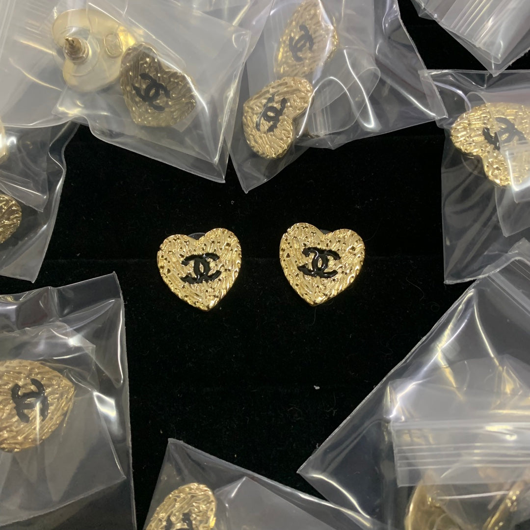 14C232EDE Stylish Earrings