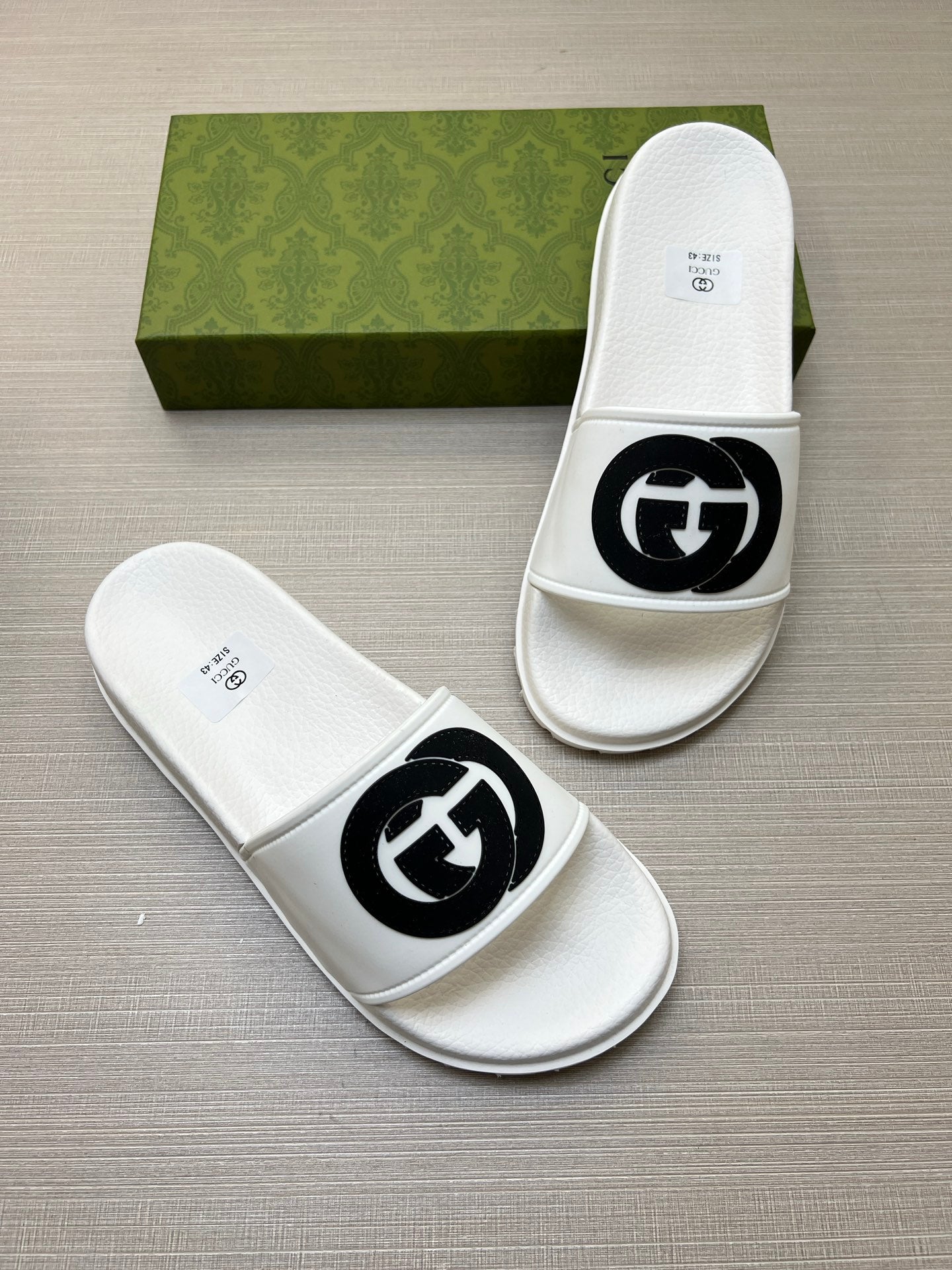 5QB18ZDE Stylish Slippers