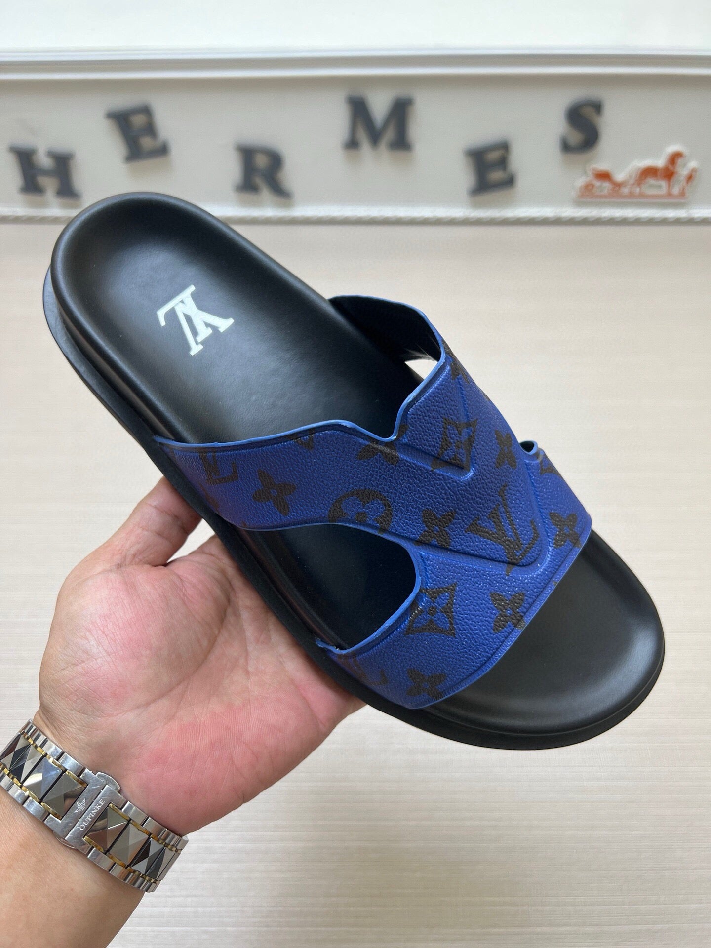 5LE228ZDE Stylish Slippers