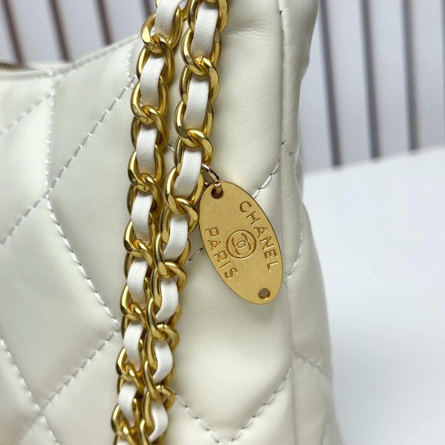 15RC14BDE Stylish leather bag