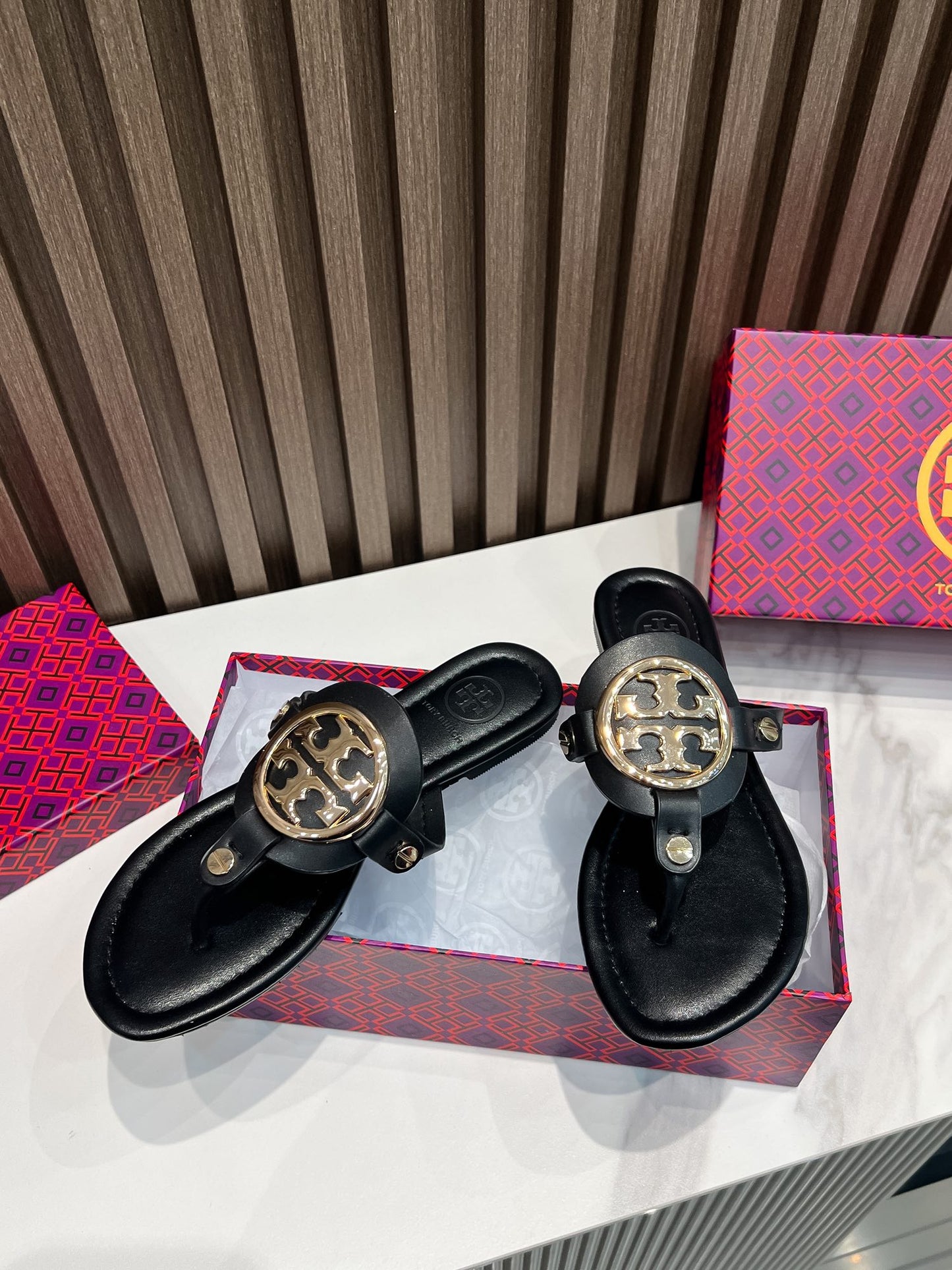 255QA34ZDE Stylish leather shoes