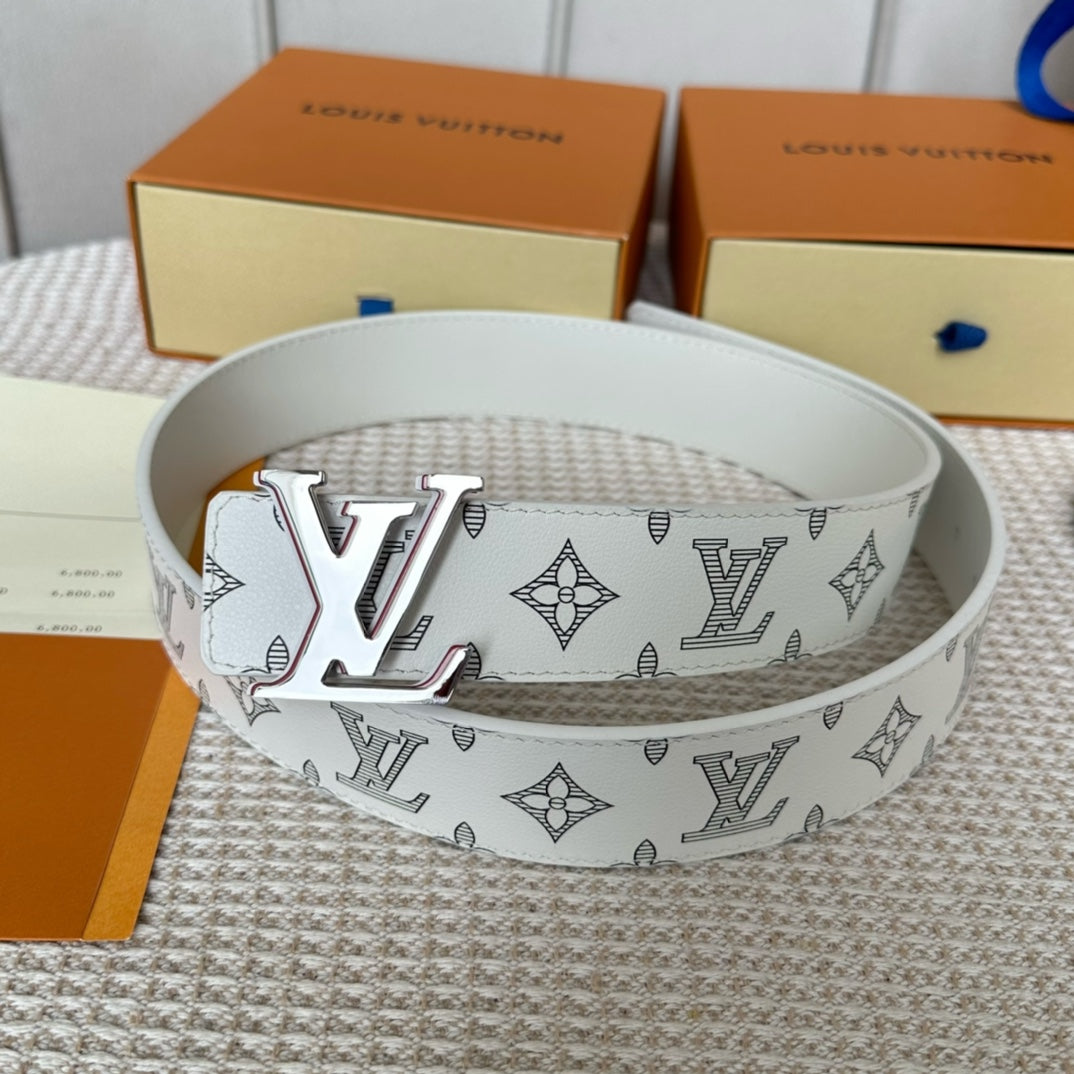 14E55PDE Stylish High quality belt With full package