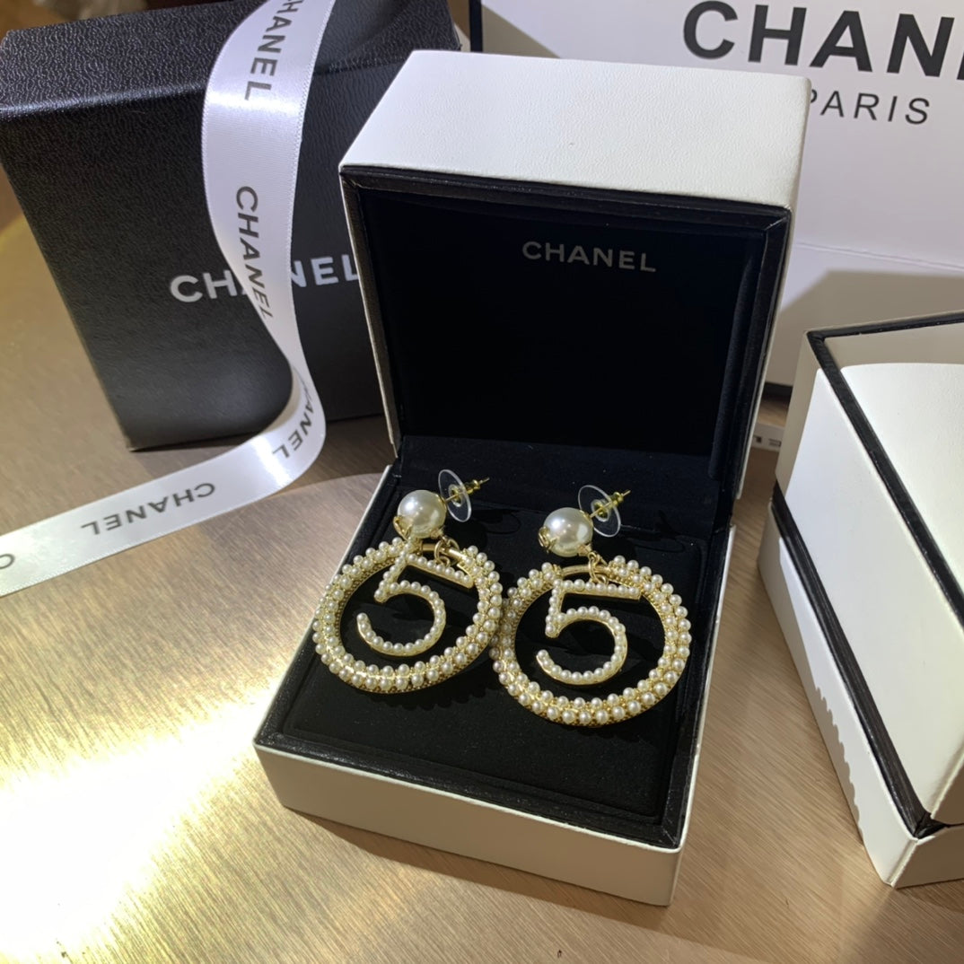 14C94EDE Stylish Earrings