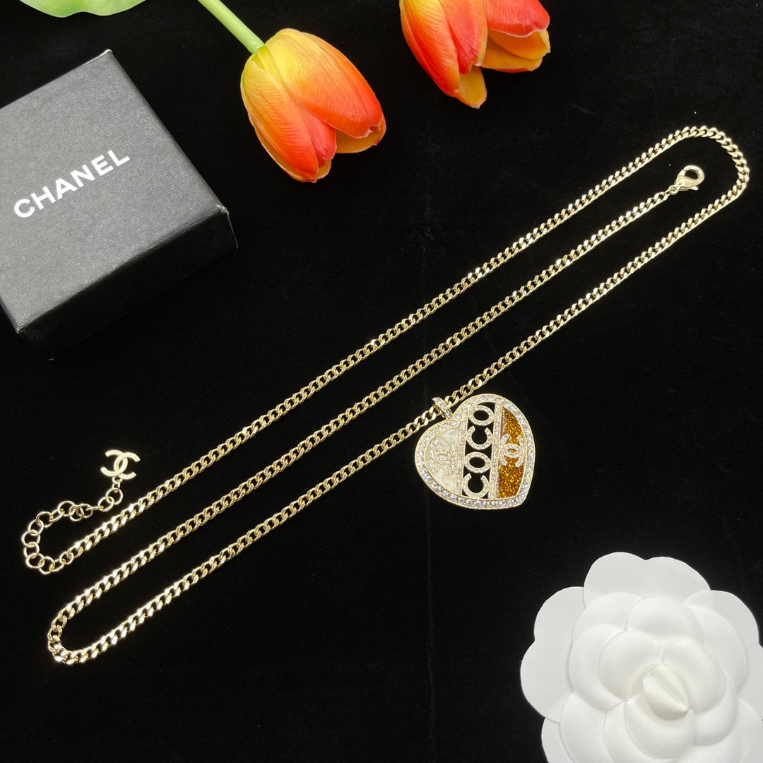 14C922XDE Stylish Necklaces