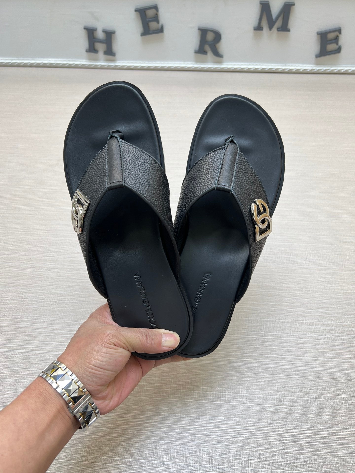 54A101ZDE Stylish slippers
