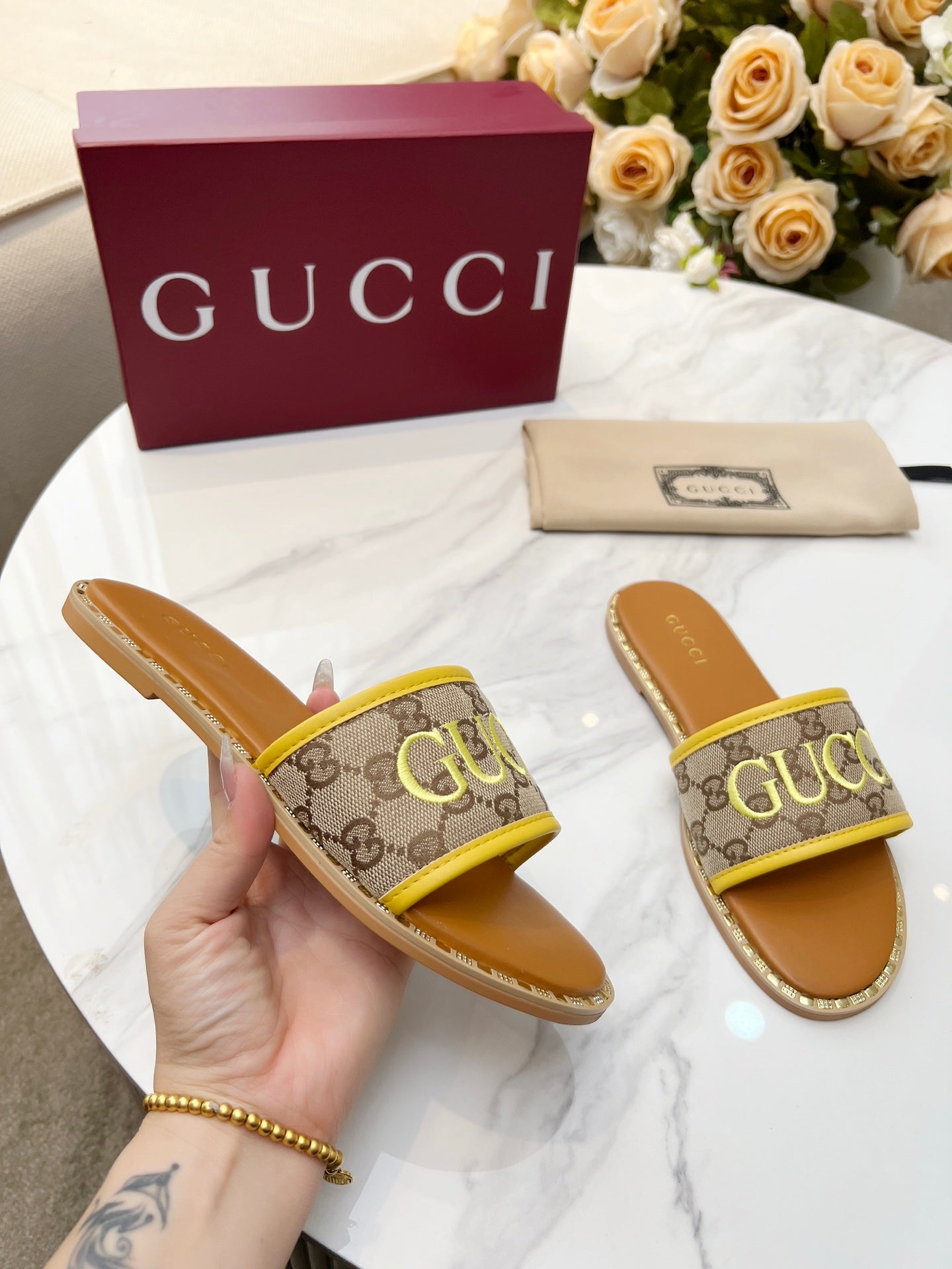 255QB29ZDE Stylish leather Slippers