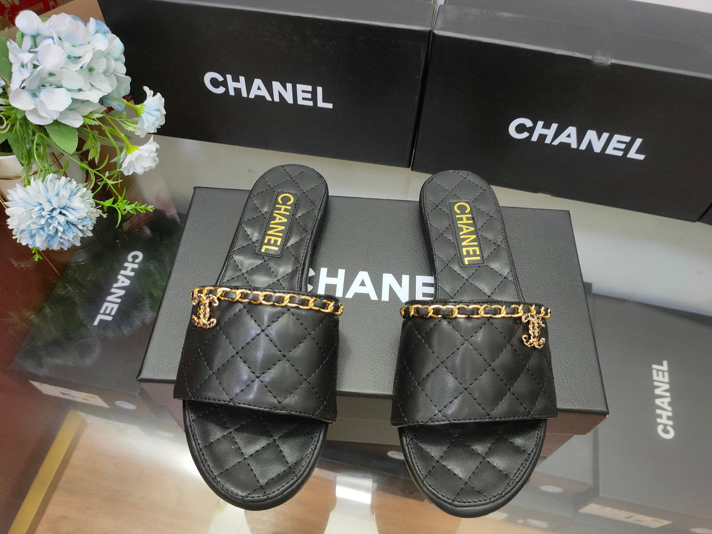 14C29ZDE Stylish slippers