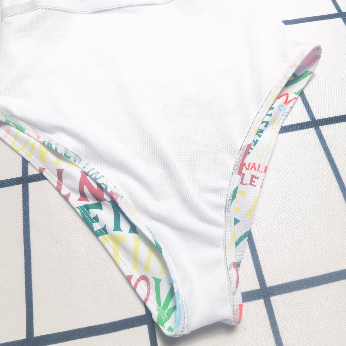 14A280YDE Stylish Bikini swimsuit