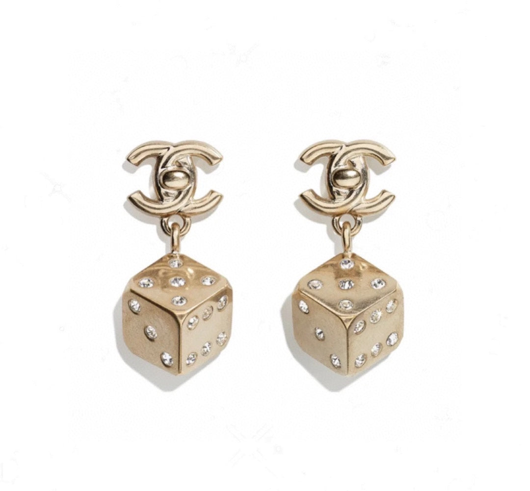 1YC1EDE Stylish Earrings