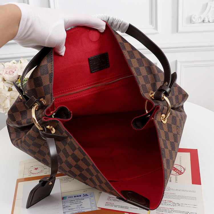 1E84BDE Stylish leather bag