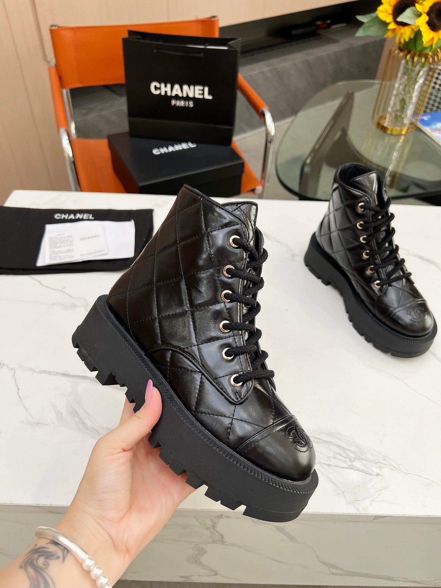 3LC4ZDE Stylish boots