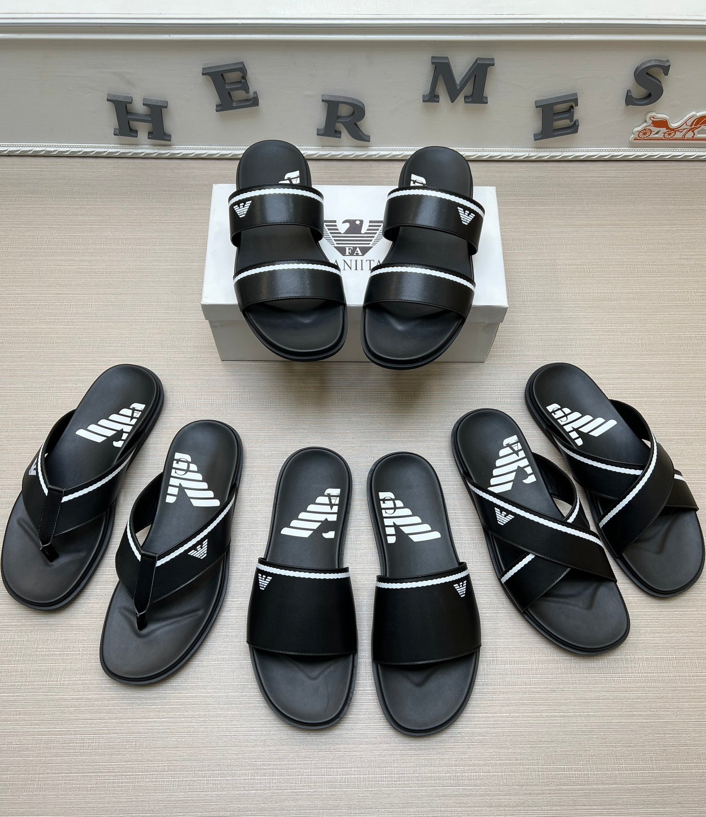 54A102ZDE Stylish slippers