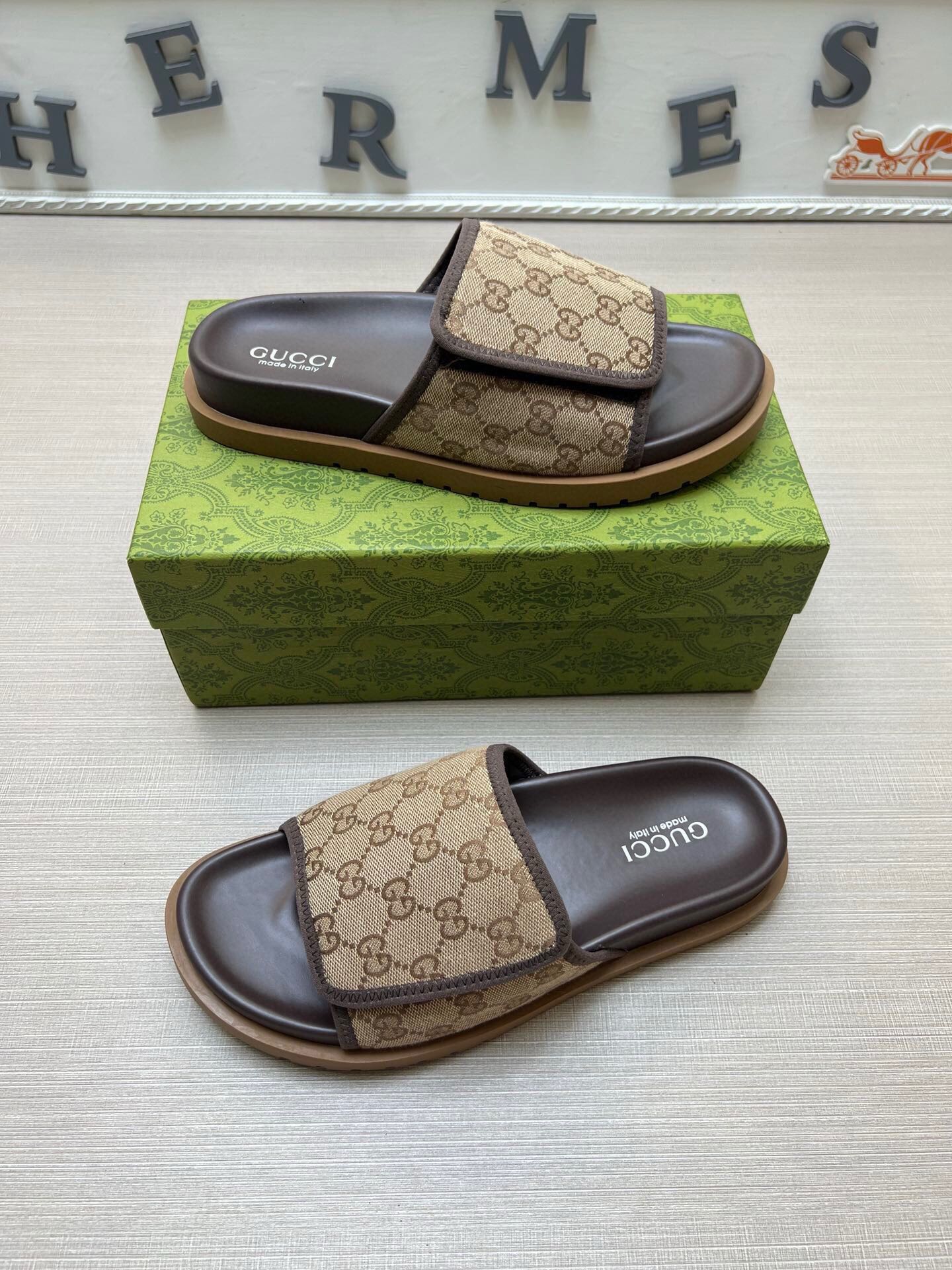 5LB231ZDE Stylish Slippers