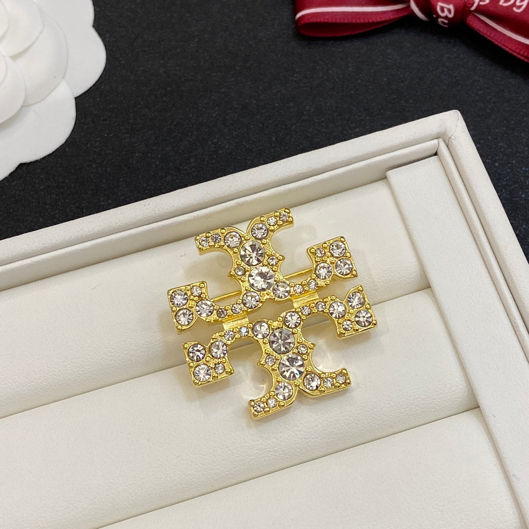 14A448XDE Stylish Brooch