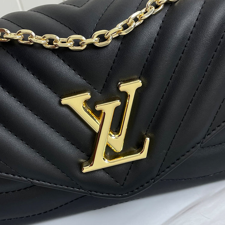 AE028BDE Stylish leather bag