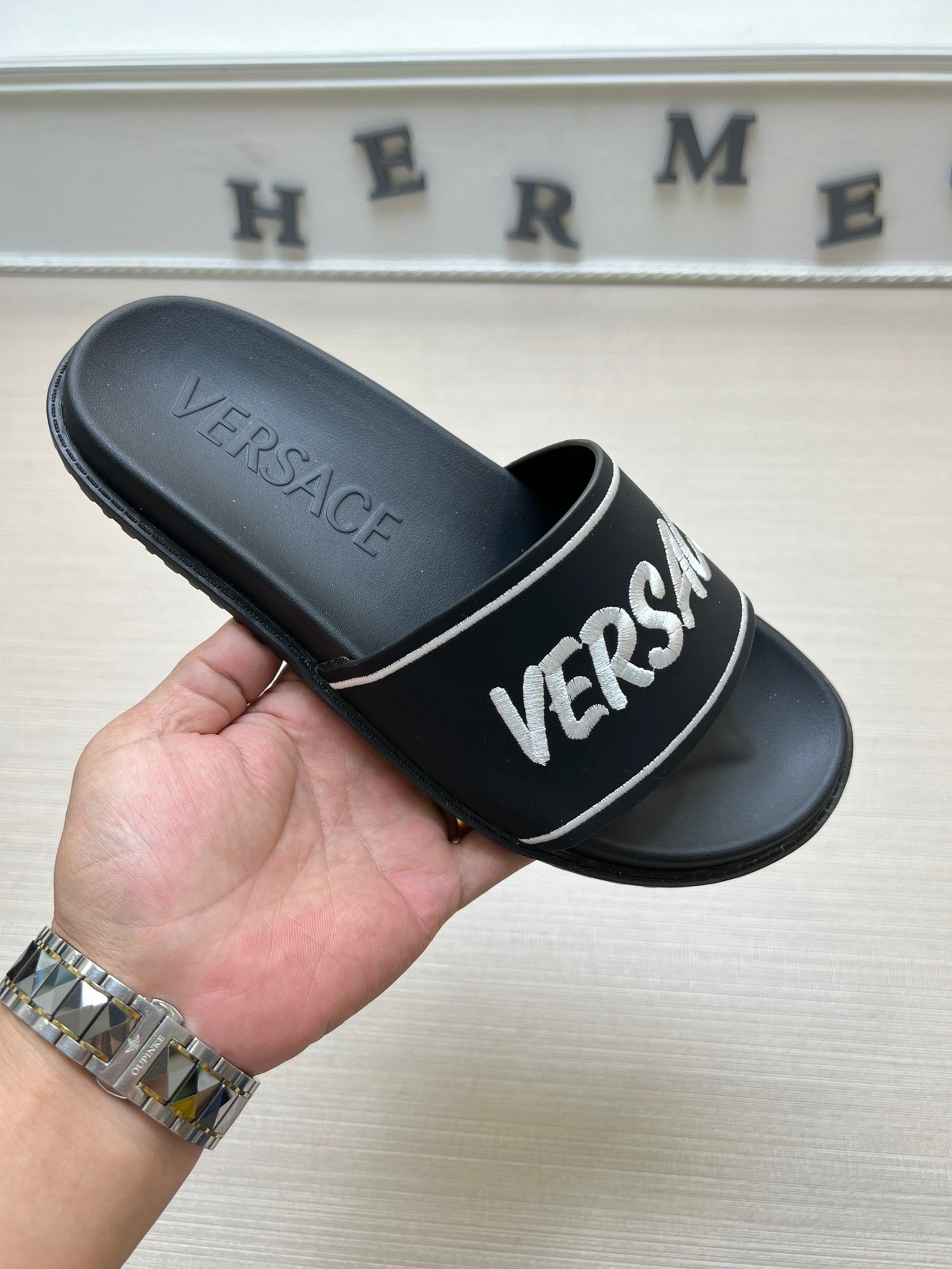 54V54ZDE Stylish slippers