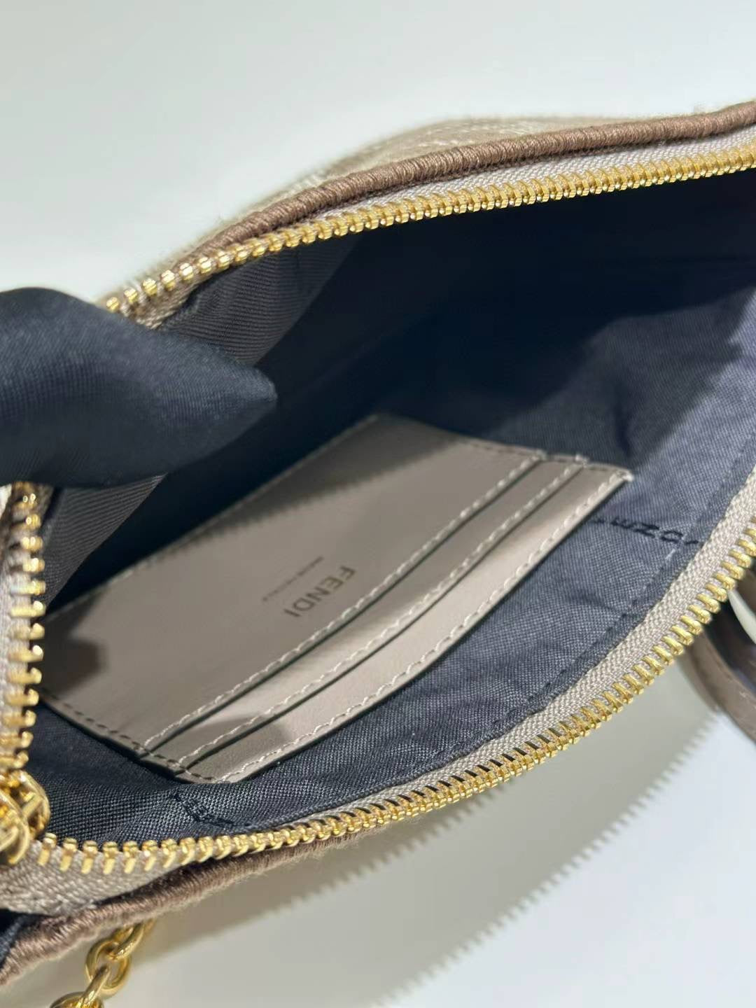 15RF9BDE Stylish bag
