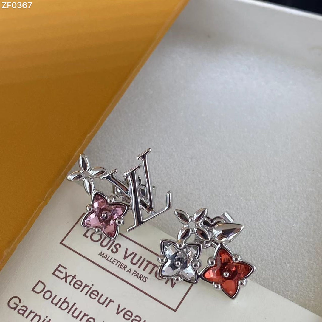 1E253EDE Stylish Earrings