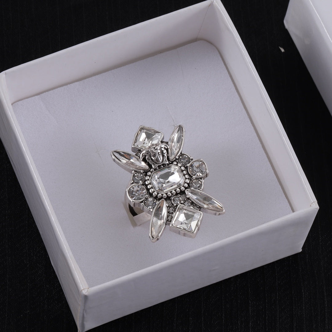 14V949JDE Stylish rings