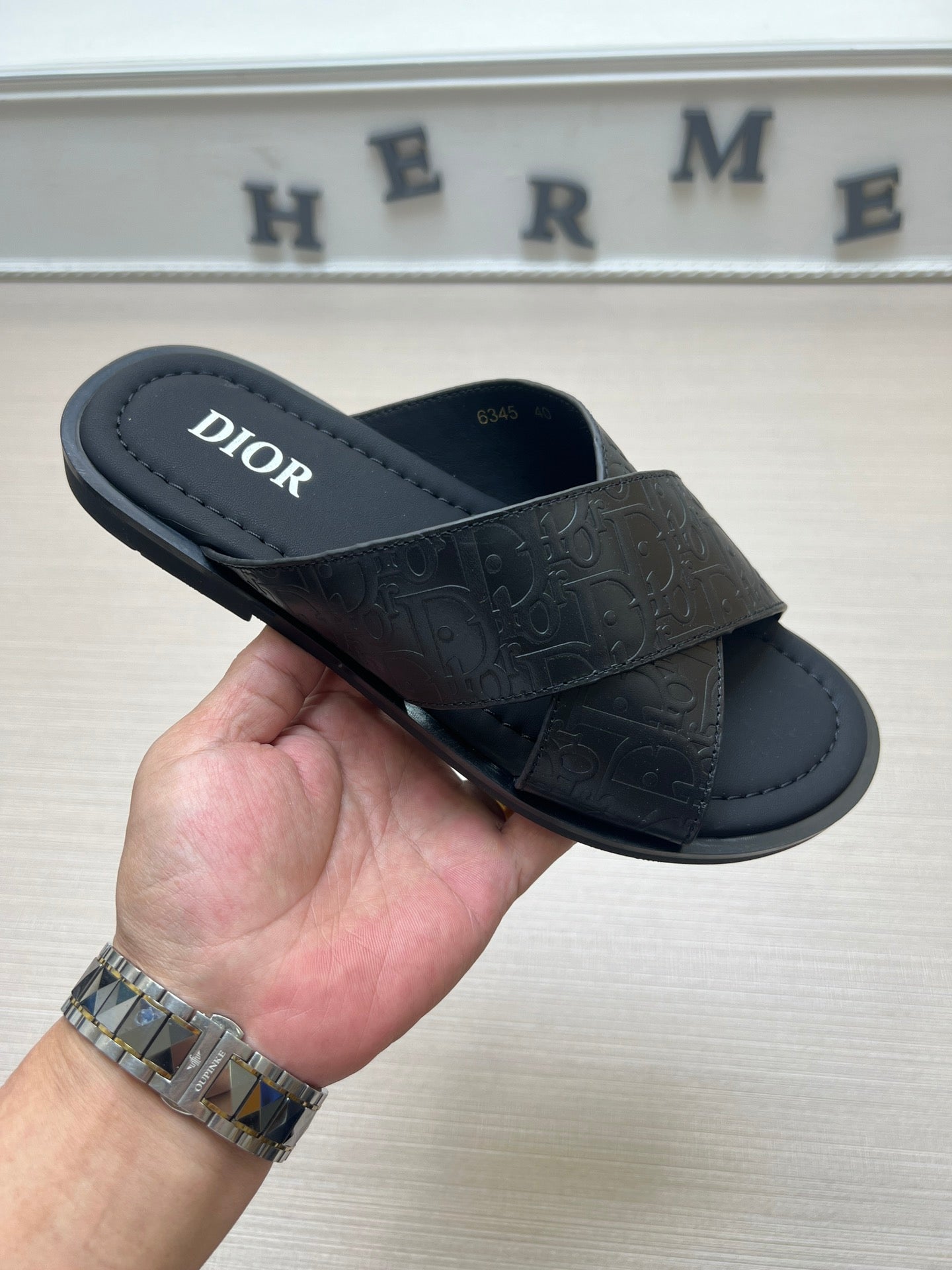 54D80ZDE Stylish slippers