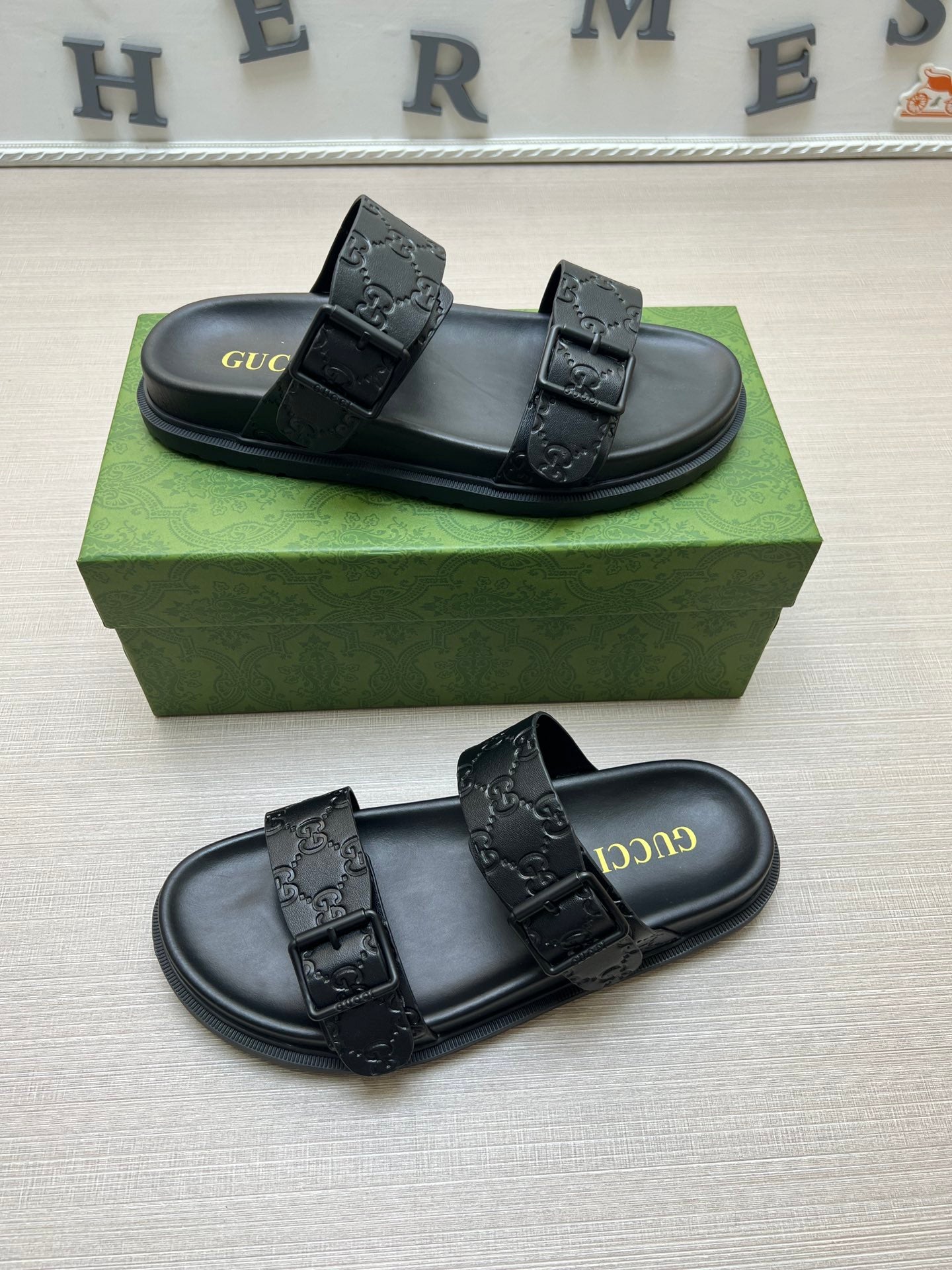 54B91ZDE Stylish slippers