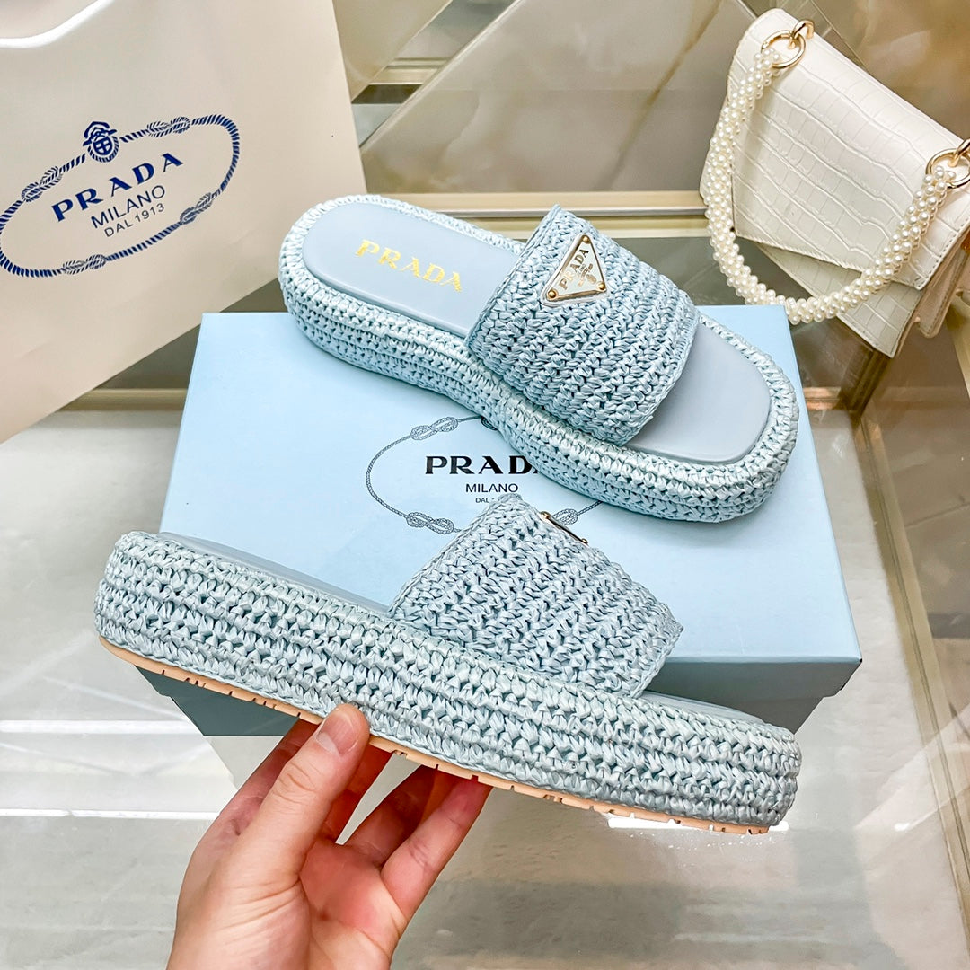 14PD22ZDE Stylish slippers